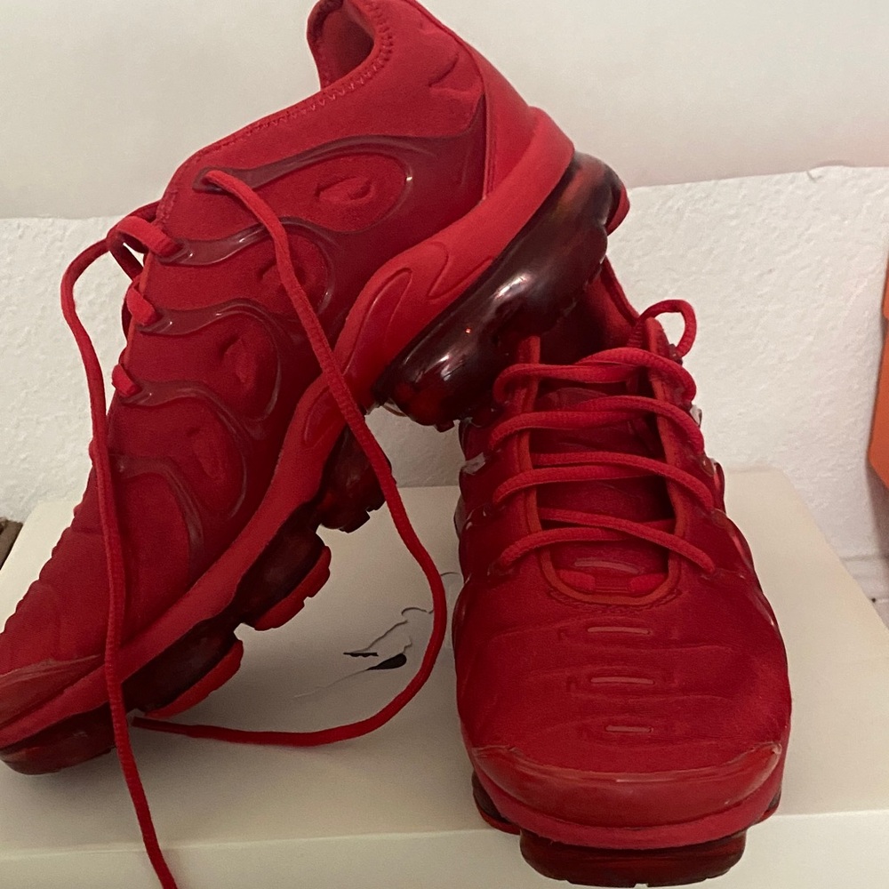 Nike Men VaporAir MaxPlus Red Sneakers